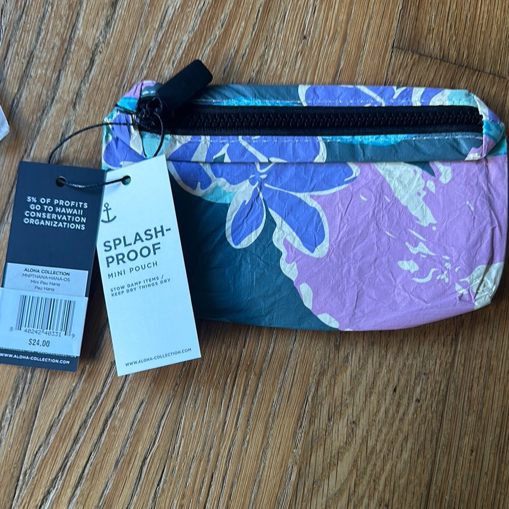 NWT Aloha Collection Splash-Proof Mini Pouch - Pau Hana